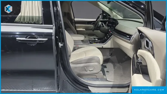 KIA CARNIVAL GASOLINE 9-SEATER HI-LIMOUSINE