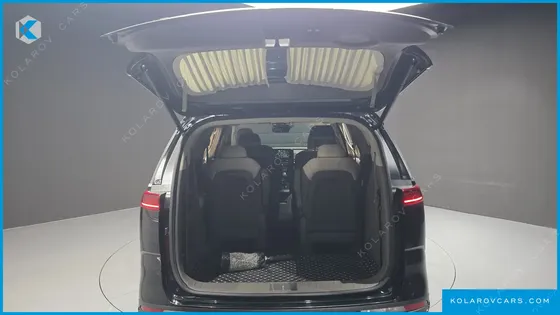 KIA CARNIVAL GASOLINE 9-SEATER HI-LIMOUSINE
