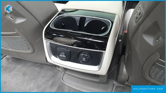 KIA CARNIVAL DIESEL 9-SEATER SIGNATURE