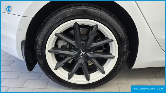 TESLA MODEL 3 LONG RANGE AWD