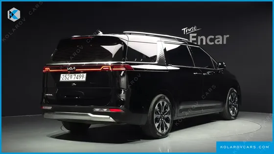 KIA CARNIVAL GASOLINE 9-SEATER SIGNATURE