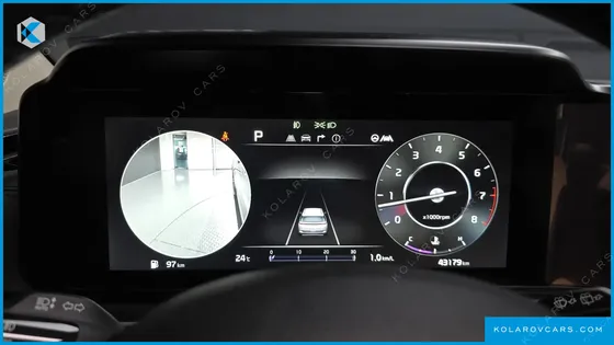 KIA CARNIVAL GASOLINE 9-SEATER SIGNATURE