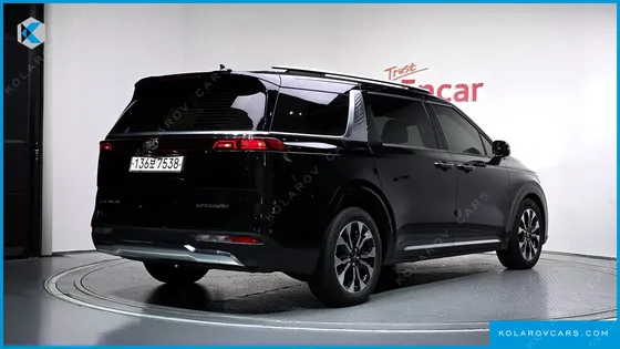 KIA CARNIVAL GASOLINE 7-SEATER NOBLESSE
