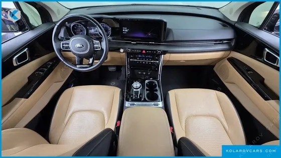 KIA CARNIVAL GASOLINE 7-SEATER NOBLESSE