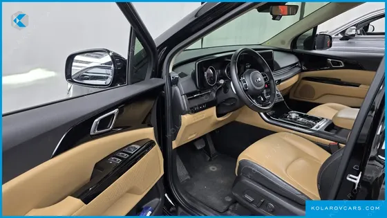 KIA CARNIVAL GASOLINE 7-SEATER NOBLESSE