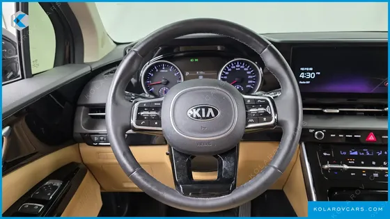 KIA CARNIVAL GASOLINE 7-SEATER NOBLESSE