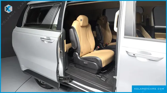 KIA CARNIVAL DIESEL 9-SEATER PRESTIGE