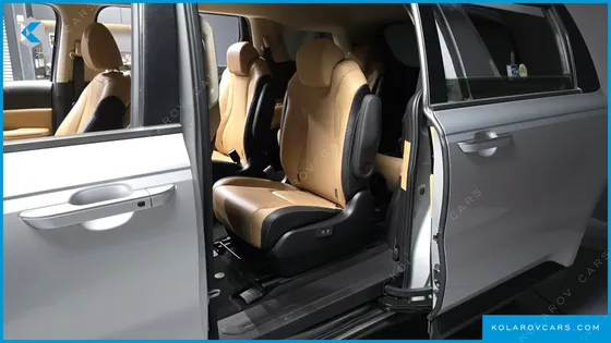 KIA CARNIVAL DIESEL 9-SEATER PRESTIGE