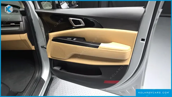 KIA CARNIVAL DIESEL 9-SEATER PRESTIGE
