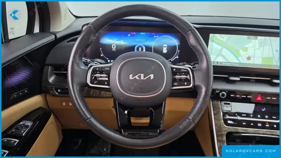 KIA CARNIVAL DIESEL 9-SEATER SIGNATURE