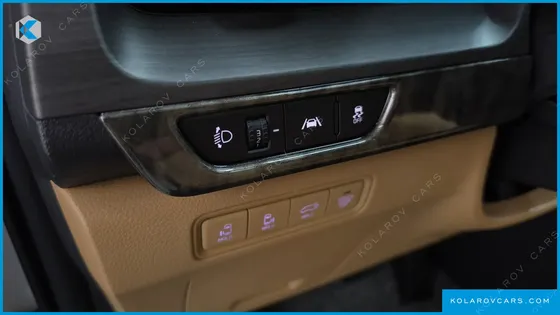 KIA CARNIVAL DIESEL 9-SEATER SIGNATURE