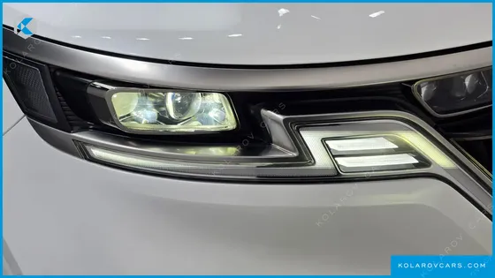KIA CARNIVAL DIESEL 9-SEATER SIGNATURE