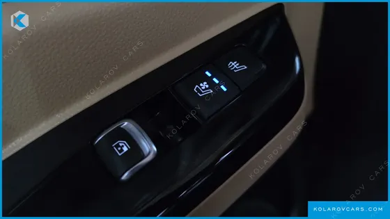 KIA CARNIVAL DIESEL 9-SEATER SIGNATURE