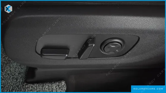 KIA CARNIVAL DIESEL 9-SEATER SIGNATURE