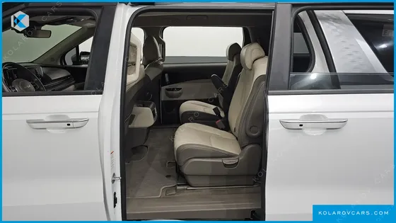 KIA CARNIVAL DIESEL 9-SEATER PRESTIGE