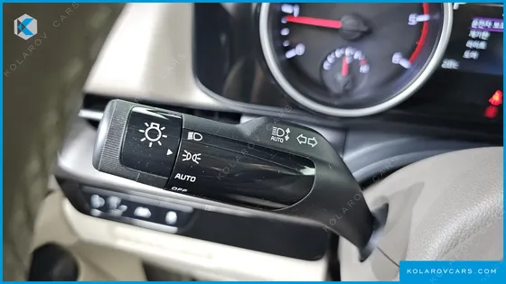 KIA CARNIVAL DIESEL 9-SEATER PRESTIGE