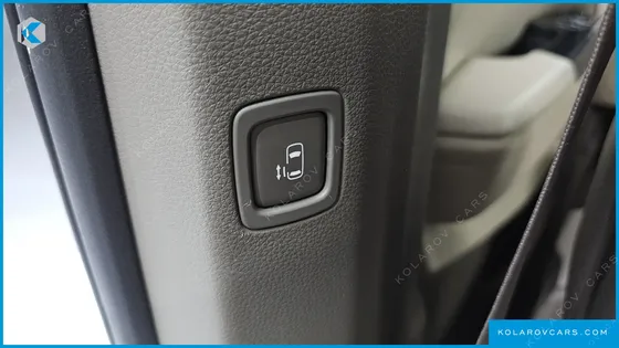 KIA CARNIVAL DIESEL 9-SEATER PRESTIGE