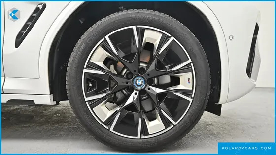 BMW IX3 M SPORTS