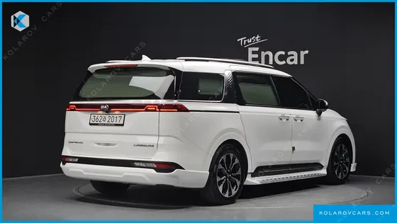 KIA CARNIVAL GASOLINE 7-SEATER SIGNATURE