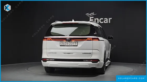 KIA CARNIVAL GASOLINE 7-SEATER SIGNATURE