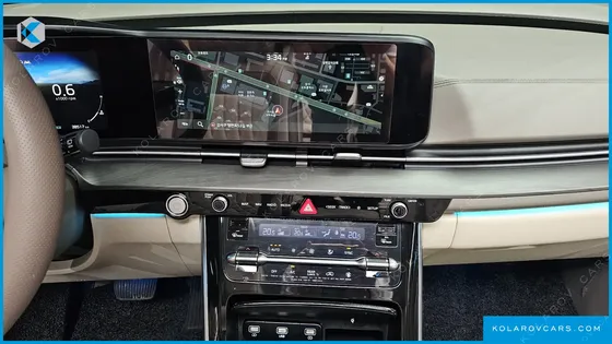 KIA CARNIVAL GASOLINE 7-SEATER SIGNATURE