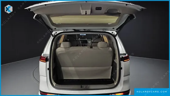 KIA CARNIVAL GASOLINE 7-SEATER SIGNATURE