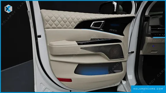 KIA CARNIVAL GASOLINE 7-SEATER SIGNATURE