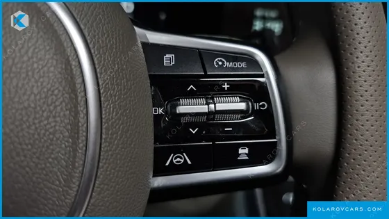 KIA CARNIVAL GASOLINE 7-SEATER SIGNATURE