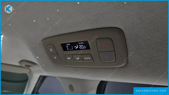 KIA CARNIVAL GASOLINE 7-SEATER SIGNATURE