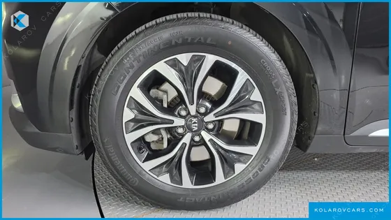 KIA CARNIVAL DIESEL 9-SEATER NOBLESSE