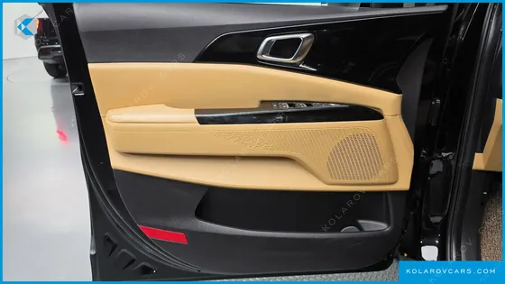 KIA CARNIVAL DIESEL 9-SEATER NOBLESSE
