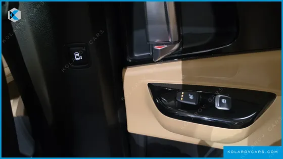 KIA CARNIVAL DIESEL 9-SEATER NOBLESSE