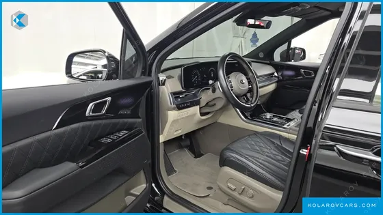 KIA CARNIVAL GASOLINE 9-SEATER HI-LIMOUSINE