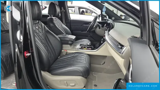 KIA CARNIVAL GASOLINE 9-SEATER HI-LIMOUSINE