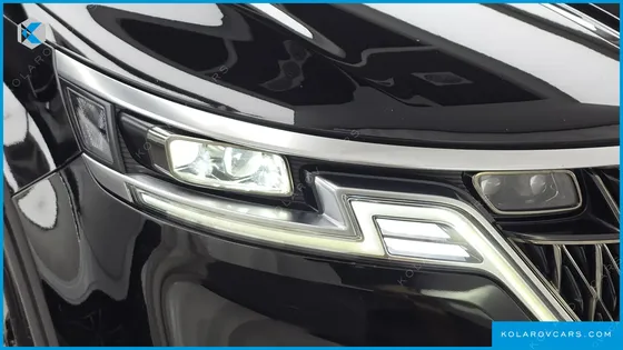 KIA CARNIVAL GASOLINE 9-SEATER HI-LIMOUSINE