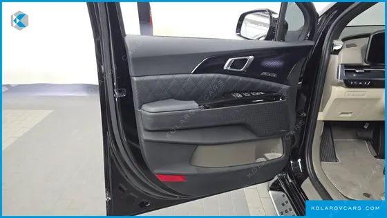 KIA CARNIVAL GASOLINE 9-SEATER HI-LIMOUSINE
