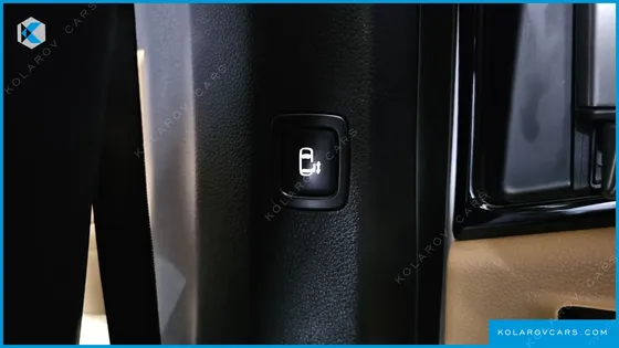 KIA CARNIVAL DIESEL 7-SEATER NOBLESSE