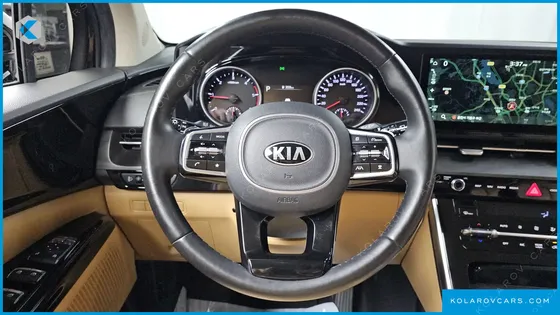 KIA CARNIVAL DIESEL 9-SEATER NOBLESSE
