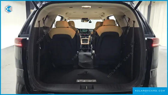 KIA CARNIVAL DIESEL 9-SEATER NOBLESSE