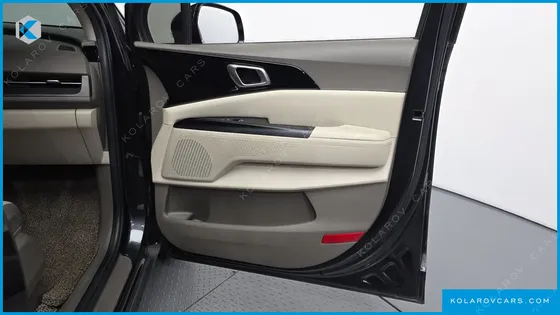 KIA CARNIVAL DIESEL 9-SEATER PRESTIGE