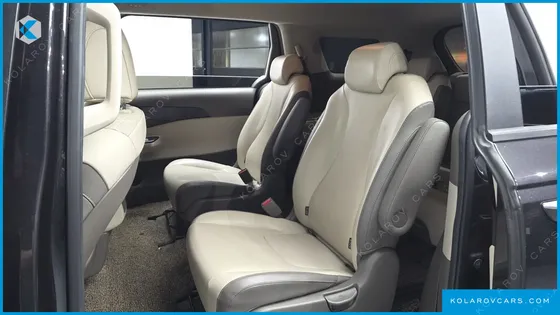 KIA CARNIVAL DIESEL 9-SEATER PRESTIGE