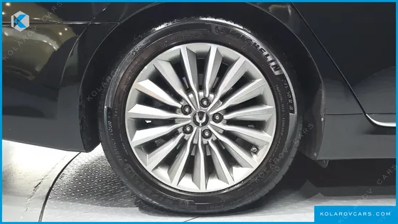 HYUNDAI EQUUS VS380