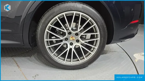 PORSCHE CAYENNE 3.0 PLATINUM EDITION