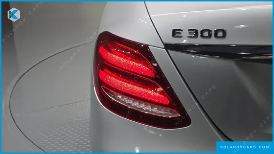MERCEDES E-CLASS E300 EXCLUSIVE