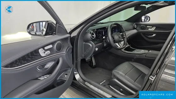 MERCEDES E-CLASS E220D 4MATIC AMG LINE