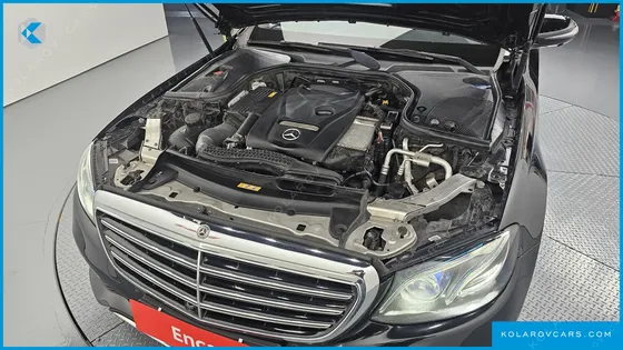 MERCEDES E-CLASS E300 4MATIC EXCLUSIVE STANDARD