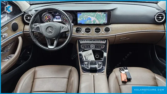MERCEDES E-CLASS E300 4MATIC EXCLUSIVE STANDARD