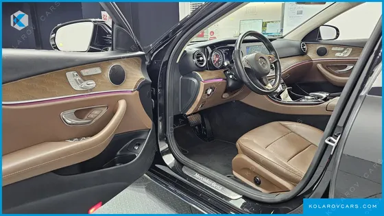 MERCEDES E-CLASS E300 4MATIC EXCLUSIVE STANDARD