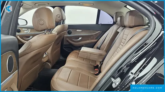 MERCEDES E-CLASS E300 4MATIC EXCLUSIVE STANDARD