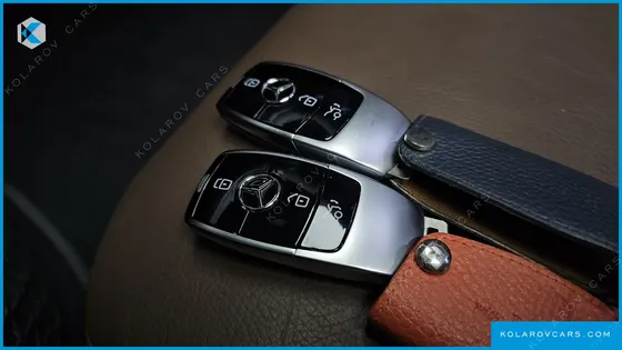 MERCEDES E-CLASS E300 4MATIC EXCLUSIVE STANDARD